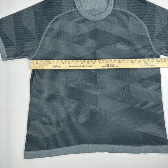 Lululemon Metal Vent Tech T-Shirt Men’s Large Blue Athletic Activewear Small - Picture 5 of 6